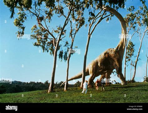 El DIPLODOCUS ESCENA Jurassic Park  1993 Foto & Imagen De Stock ...
