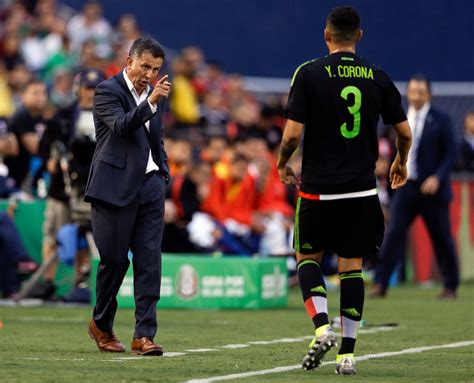 El entrenador de México, Juan Carlos Osorio, ha subido la escalera del ...