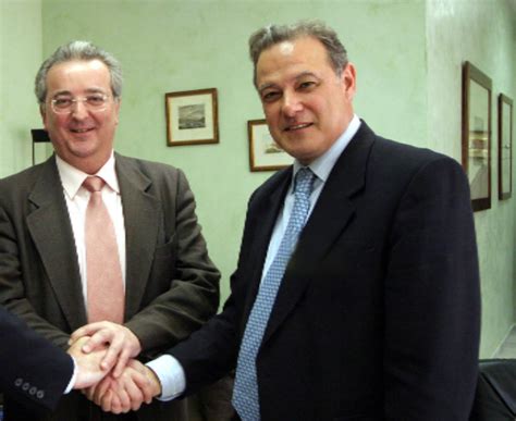El ex consejero detenido recibió 48 millones de la Junta de Andalucía ...