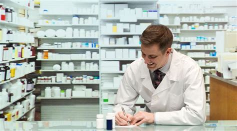 El farmacéutico: una de las profesiones que más confianza ...