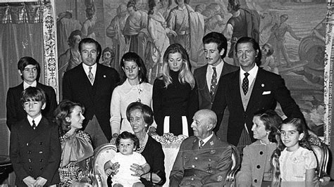 El Gobierno quiere exhumar a Franco «cuanto antes», pero la familia ...