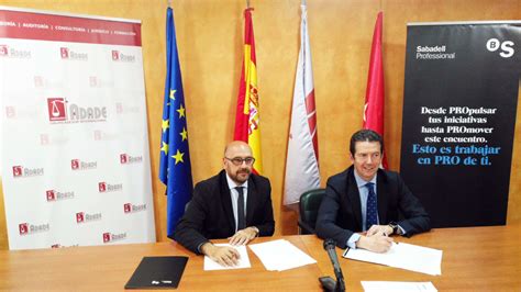 El Grupo Asesor ADADE firma convenio con Banco Sabadell ...