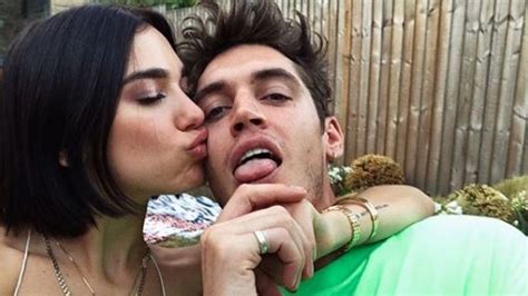 El guapo novio de Dua Lipa que arrasa en Instagram | Tele 13
