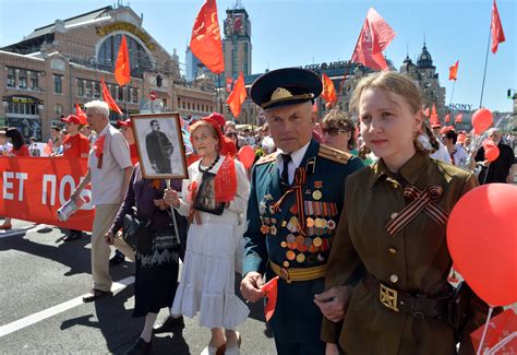 El imposible olvido: Rusia celebra el Día de la Victoria y ...