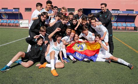 El Infantil A, campeón del Grupo 2 de la División de Honor | fotos ...