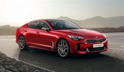 El Kia Stinger 2022 llega con nuevo motor de entrada   Motor y Racing