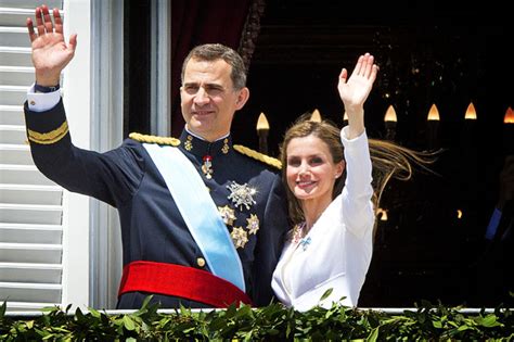 El  look  de la reina Letizia Ortiz en la proclamación de ...