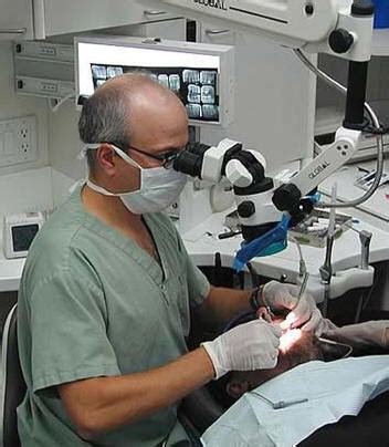 El Microscopio para Cirugía Dent