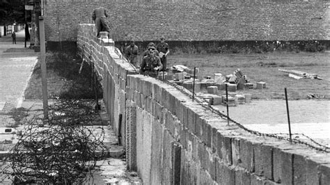 El Muro en Perfil: la historia de cómo llegaron los ...