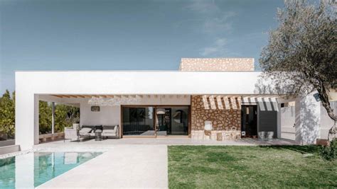 El porche y el patio. Principios de una casa mediterránea ...