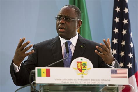 El presidente de Senegal destituye al Gobierno sin ...