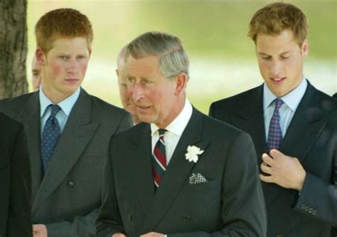 El príncipe Carlos  sacrificó  a sus hijos para mejorar su imagen | loc ...