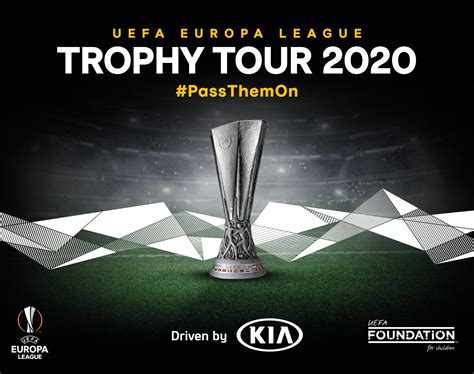 El “Tour del Trofeo de la UEFA Europa League, conducido ...