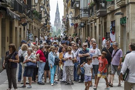 El turismo en España crece: 20,5 millones de visitantes y ...
