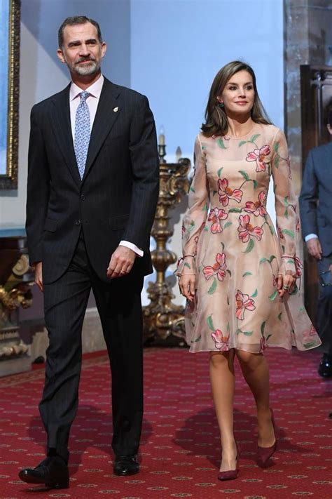 El vestido de la Reina Letizia en los Premios Princesa de ...