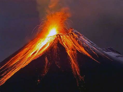 El volcán de Fuego  Guatemala  aumenta su actividad ...