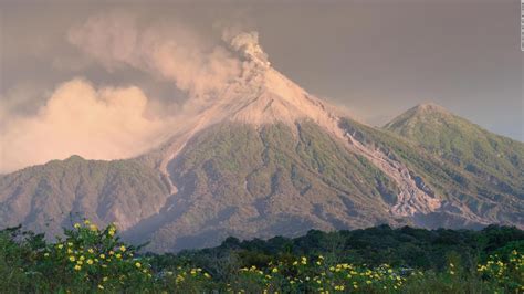 El volcán de Fuego pone en alerta a Guatemala por posible ...
