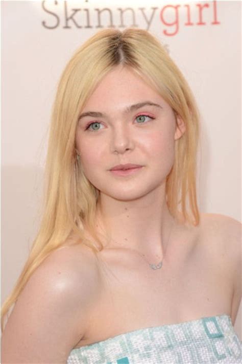 Elle Fanning Bra Size, Age, Weight, Height, Measurements ...