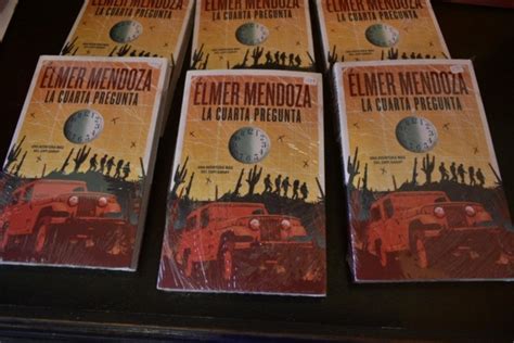 Elmer Mendoza presenta su más reciente obra literaria