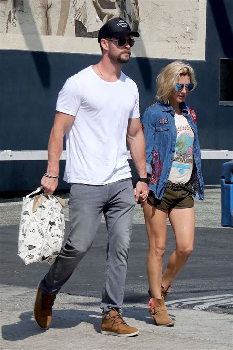 ELSA PATAKY and Chris Hemsworth Out Shopping in Venice ...