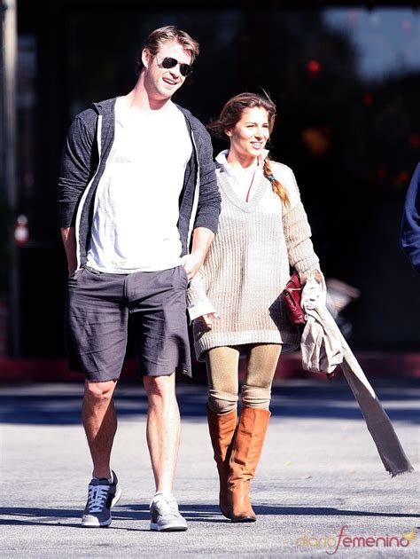 Elsa Pataky y Chris Hemsworth paseando por Beverly Hills