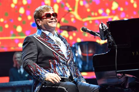 Elton John Adds Dates to Final Tour, Including Stadium Shows | Snopes.com