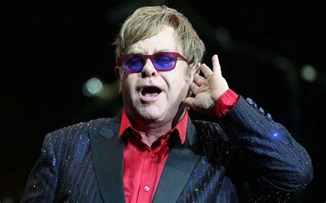 Elton John lanza nuevo videoclip   Venus Media