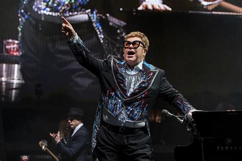 Elton John: Los negociadores británicos del Brexit la han cagado con ...