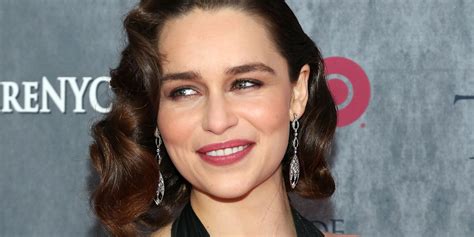 Emilia Clarke Talks Dieting And Exercise, Admits She Can t ...