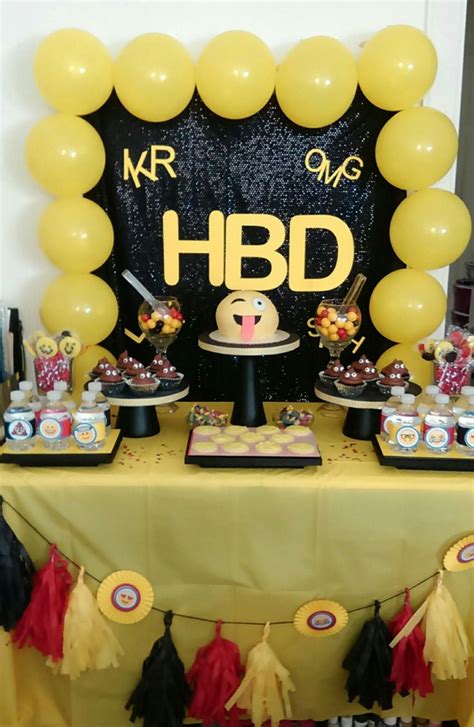 Emoji dessert table | Party Ideas | Birthday party ...
