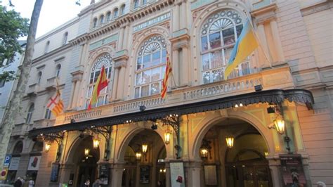 En Cataluña no subió el telón: los teatros no ofrecen funciones