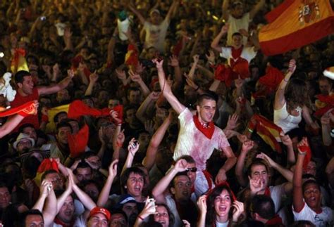 En Pamplona celebran la victoria de España en el Mundial ...