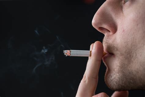 Enfisema pulmonar, la enfermedad del fumador   Canal Salud ...