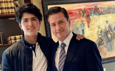 Enrique Peña Nieto se muestra junto al hijo que tuvo fuera de matrimonio