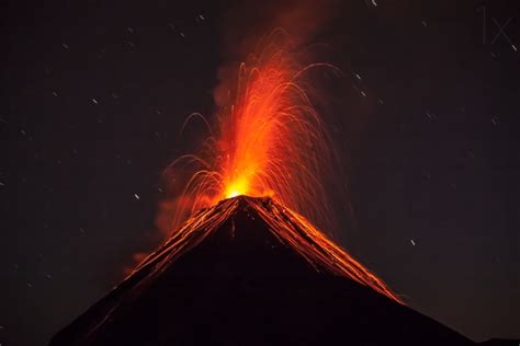Entra en erupción volcán de  Fuego  de Guatemala | Diario ...