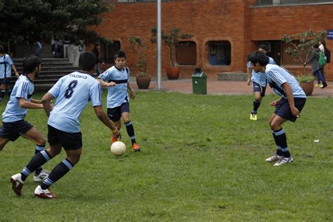 Entrenamiento de Fútbol Masculino | Universidad de Bogotá ...