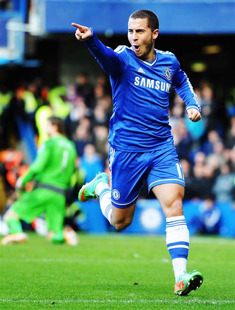 EPL PHOTOS: Hazard puts Chelsea on top as Arsenal routed at Liverpool ...