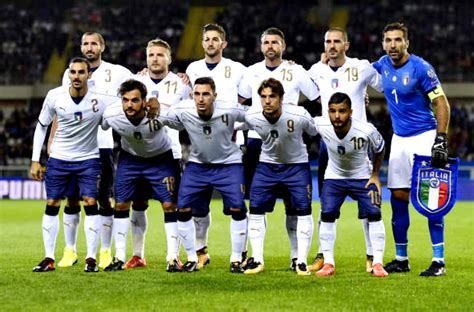 EQUIPOS DE FÚTBOL: SELECCIÓN DE ITALIA contra Macedonia 06 ...