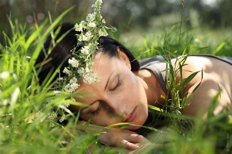 ¿Es realmente peligroso dormir en una habitación con plantas?