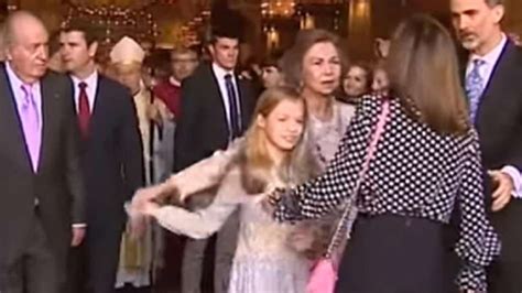 Escándalo real: la reina Letizia evitó que su hija se ...