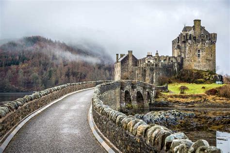 Escocia en moto: tierra salvaje de castillos, monstruos y ...