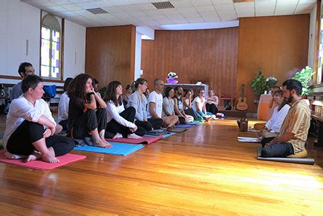 Escuela Internacional de Yoga en Santiago de Compostela