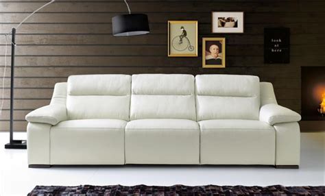 Espacio para toda la familia con modernos sofás Kibuc   Prodecoracion