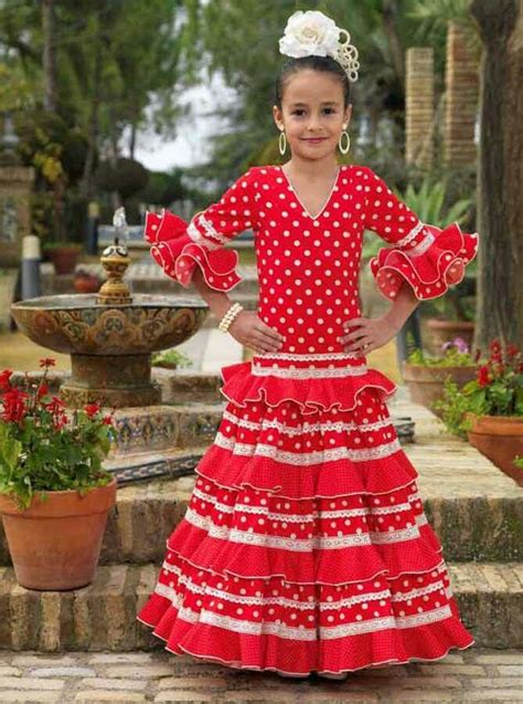 España, Andalucía, Sevilla. | Vestido flamenco niña, Traje flamenca ...