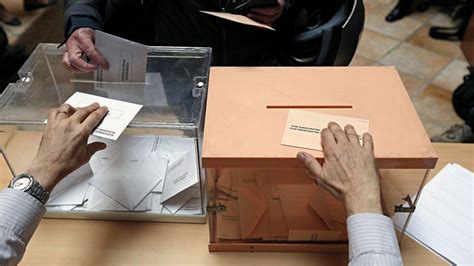 España celebra elecciones municipales y autonómicas   LVDS