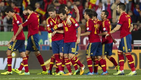 España resuelve ante Bielorrusia en un partido feo y está ...