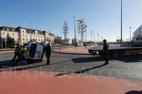 Espectacular accidente en Campollano   El Digital de Albacete
