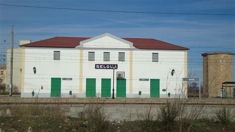Estación de Selgua, Huesca | Estacion de tren, Estacionamiento, Vías