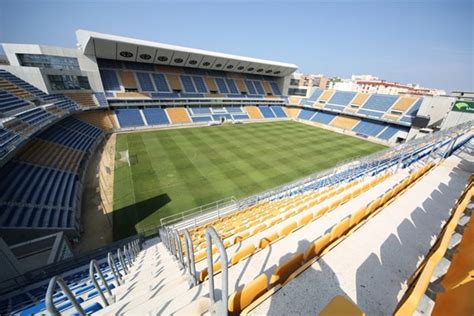 Estadio Ramón de Carranza, 60 años de cadismo | VAVEL.com