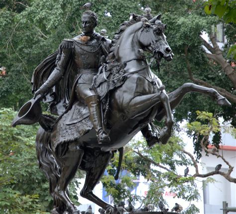 Estatua Ecuestre del Libertador Simón Bolívar, Caracas ...